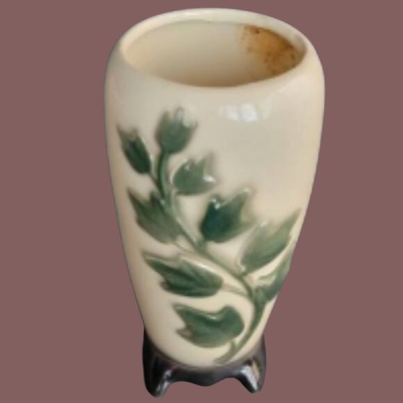 Vintage 1950s Royal Copely Cream and Black "Ivy" Footed 7" Vase - Picture 3 of 5